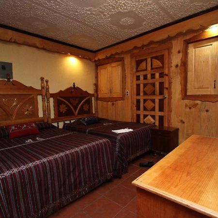 Hotel Y Restaurante Villa Nebaj ภายนอก รูปภาพ